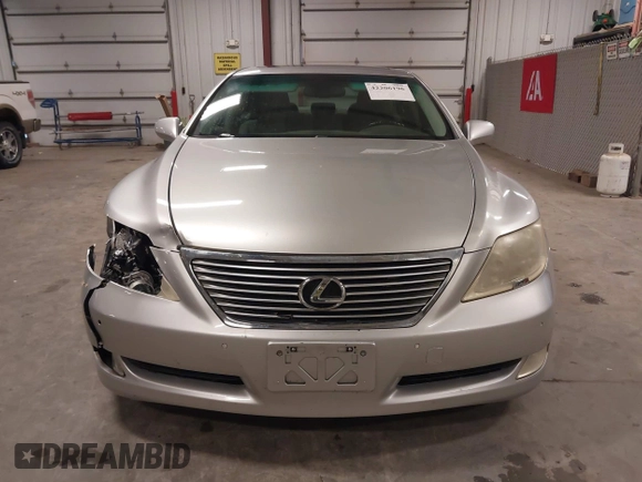 2007 Lexus LS 460 L с VIN JTHGL46F275020190, выставлен на аукционе IAAI как лот 42206196 с пробегом 164 133 миль миль и . История ставок и продаж доступна на DreamBid. Изображение 13.