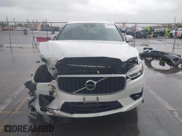 2019 Volvo XC60 R-Design with VIN LYV102RMXKB327226, listed as a IAAI auction lot 41922619 with 46,823 mi miles. Bid and sale history available at carsss.com. Image 12.