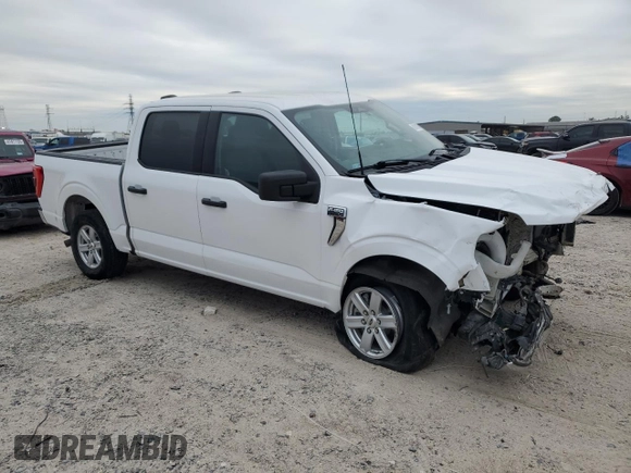 2022 Ford F-150 XL with VIN 1FTFW1E53NKD58742, listed as a Copart auction lot 88101975 with 32,303 mi miles and Salvage Title. Bid and sale history available at carsss.com. Image 4.