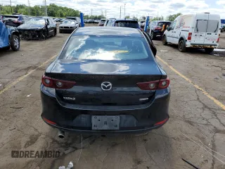 2022 Mazda 3 2.0 with VIN 3MZBPAA78NM306967, listed as a Copart auction lot 60905384 with 32,135 mi miles and Salvage Title. Bid and sale history available at DreamBid. Image 6.