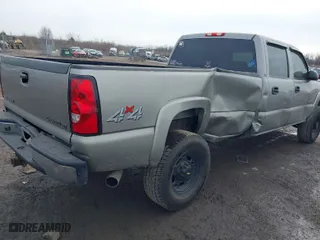 2003 Chevrolet Silverado 2500HD LT3 with VIN 1GCHK23G93F123234, listed as a IAAI auction lot 41426424 with 190,523 mi miles. Bid and sale history available at carsss.com. Image 6.