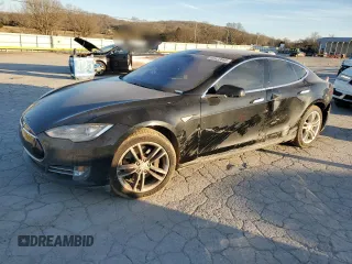 2012 Tesla Model S Performance with VIN 5YJSA1DP9CFS00531, listed as a Copart auction lot 46422685 with 99,304 mi miles and Salvage Title. Bid and sale history available at carsss.com. Image 1.