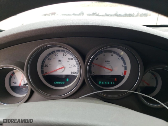 2008 Dodge Magnum SXT with VIN 2D4FV37V58H232294, listed as a Copart auction lot 76615274 with 128,808 mi miles and Salvage Title. Bid and sale history available at carsss.com. Image 9.
