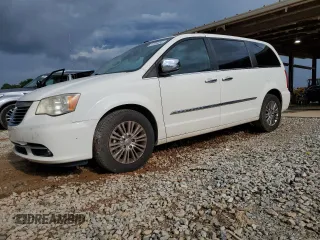 2011 Chrysler Town & Country Limited z VIN 2A4RR6DG5BR760287, wystawiony jako Copart lot #61506085 z przebiegiem 228 411 mil mil oraz Czysty tytuł • Clean title. Historia ofert i sprzedaży dostępna na DreamBid. Obrazek 1.