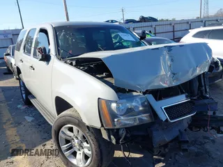 2009 Chevrolet Tahoe Police z VIN 1GNEC03009R163269, wystawiony jako IAAI lot #41500347 z przebiegiem 174 609 mil mil oraz . Historia ofert i sprzedaży dostępna na DreamBid. Obrazek 1.