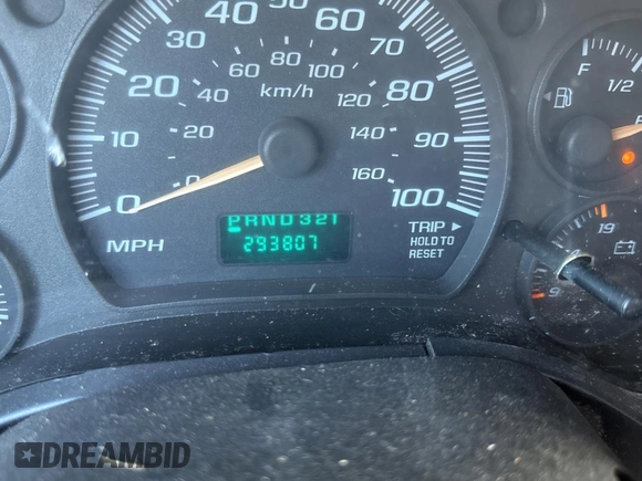 2003 GMC Savana Cargo z VIN 1GTHG35U431113170, wystawiony jako Copart lot #78915184 z przebiegiem 293 807 mil mil oraz Czysty tytuł • Clean title. Historia ofert i sprzedaży dostępna na DreamBid. Obrazek 8.