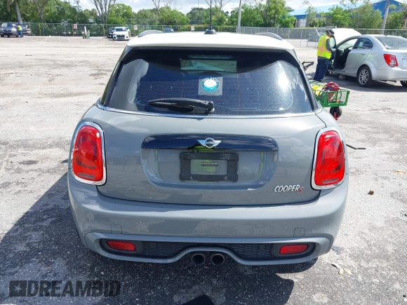 2018 MINI Hardtop 4 Door Cooper S с VIN WMWXU3C55J2F51056, выставлен на аукционе IAAI как лот 42484892 с пробегом 107 460 миль миль и . История ставок и продаж доступна на DreamBid. Изображение 16.