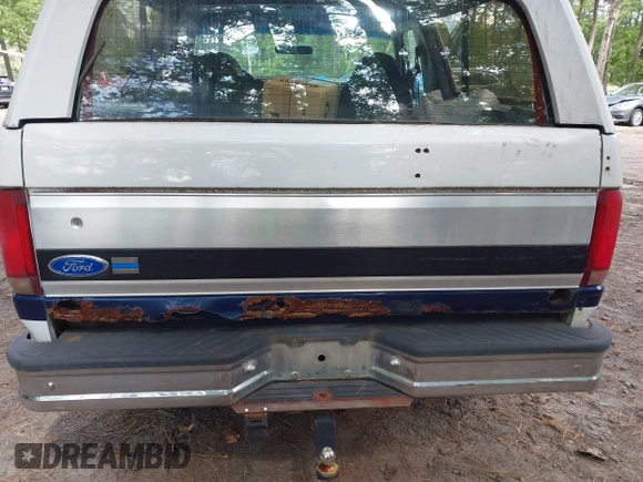 1995 Ford Bronco Eddie Bauer with VIN 1FMEU15NXSLA12108, listed as a IAAI auction lot 42670168 with 204,555 mi miles and . Bid and sale history available at DreamBid. Image 12.