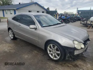 2005 Mercedes-Benz C 230 Kompressor with VIN WDBRN40J55A651472, listed as a Copart auction lot 49505994 with 266,385 mi miles and Salvage title. Bid and sale history available at DreamBid. Image 4.