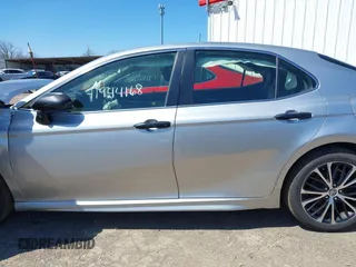 2018 Toyota Camry LE with VIN JTNB11HK5J3024114, listed as a IAAI auction lot 41922818 with 96,348 mi miles. Bid and sale history available at carsss.com. Image 15.