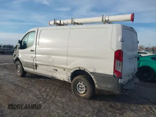 2017 Ford Transit z VIN 1FTYR1YM0HKB27935, wystawiony jako IAAI lot #41513908 z przebiegiem 80 422 mil mil oraz . Historia ofert i sprzedaży dostępna na DreamBid. Obrazek 3.