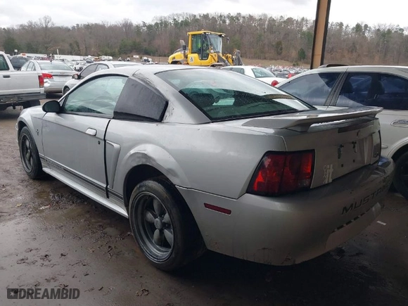 2001 Ford Mustang Standard with VIN 1FAFP40411F232997, listed as a IAAI auction lot 41560523 with 234,743 mi miles. Bid and sale history available at carsss.com. Image 3.