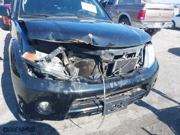 2011 Nissan Pathfinder SV with VIN 5N1AR1NN8BC602565, listed as a IAAI auction lot 41470509 with 238,485 mi miles. Bid and sale history available at carsss.com. Image 6.