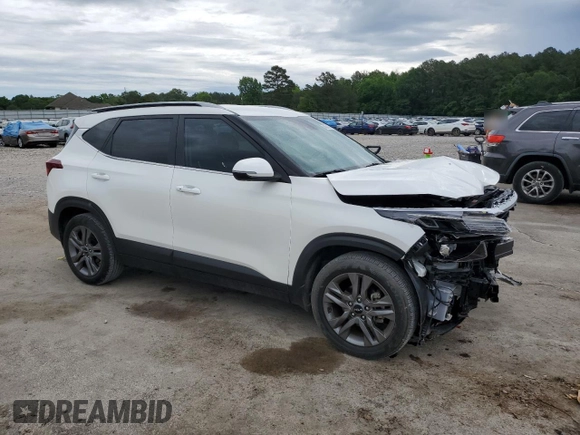 2023 Kia Seltos S with VIN KNDEU2AA4P7432993, listed as a Copart auction lot 55627035 with 13,807 mi miles and Salvage title. Bid and sale history available at DreamBid. Image 4.