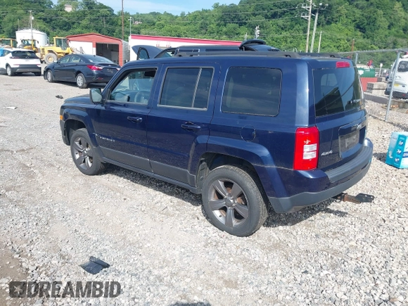 2015 Jeep Patriot High Altitude z VIN 1C4NJRFB7FD417374, wystawiony jako IAAI lot #42439846 z przebiegiem 140 000 mil mil oraz . Historia ofert i sprzedaży dostępna na DreamBid. Obrazek 3.