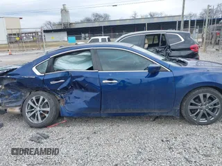 2018 Nissan Altima 2.5 S with VIN 1N4AL3AP9JC277082, listed as a IAAI auction lot 41520238 with 67,984 mi miles. Bid and sale history available at carsss.com. Image 13.