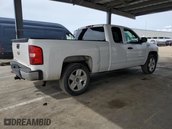 2007 Chevrolet Silverado 1500 LT w/2LT with VIN 2GCEC19J371696379, listed as a Copart auction lot 52179975 with 248,235 mi miles and Clean Title. Bid and sale history available at carsss.com. Image 3.
