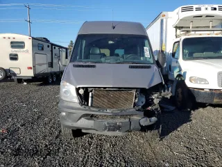 2017 Mercedes-Benz Sprinter with VIN WDZFE7CD9HP389548, listed as a Copart auction lot 42171945 with 126,113 mi miles and Salvage Title. Bid and sale history available at DreamBid. Image 5.
