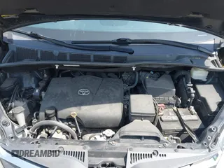 2019 Toyota Sienna XLE Auto Access Seat with VIN 5TDYZ3DC1KS998660, listed as a IAAI auction lot 42025856 with 113,376 mi miles. Bid and sale history available at carsss.com. Image 10.