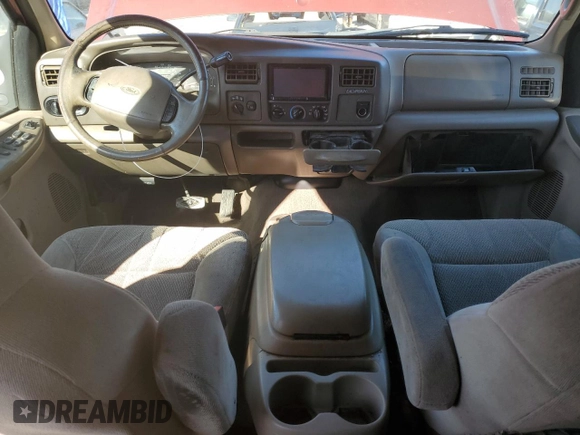 2001 Ford Excursion XLT with VIN 1FMNU41S91EB00633, listed as a Copart auction lot 82747134 with 334,564 mi miles and Salvage Title. Bid and sale history available at DreamBid. Image 8.