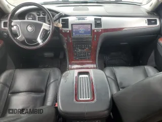 2013 Cadillac Escalade ESV Premium z VIN 1GYS4JEF9DR119791, wystawiony jako Copart lot #72402954 z przebiegiem 146 035 mil mil oraz Czysty tytuł • Clean title. Historia ofert i sprzedaży dostępna na DreamBid. Obrazek 8.
