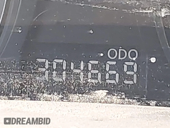 2010 Lexus RX 350 with VIN JTJBK1BA4A2428526, listed as a IAAI auction lot 42490187 with 304,669 mi miles and . Bid and sale history available at DreamBid. Image 15.