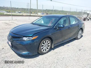 2019 Toyota Camry LE z VIN 4T1B11HK7KU269928, wystawiony jako IAAI lot #42048750 z przebiegiem 102 585 mil mil oraz . Historia ofert i sprzedaży dostępna na DreamBid. Obrazek 18.
