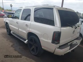 2004 Cadillac Escalade с VIN 1GYEK63N44R189287, выставлен на аукционе IAAI как лот 41761942 с пробегом 276 121 миль миль и . История ставок и продаж доступна на DreamBid. Изображение 3.