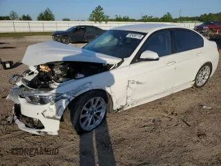 2018 BMW 3 Series 320i z VIN WBA8A9C52JAH12422, wystawiony jako Copart lot #52458115 z przebiegiem Nie podano mil oraz Szkoda całkowita • Salvage title. Historia ofert i sprzedaży dostępna na DreamBid. Obrazek 1.