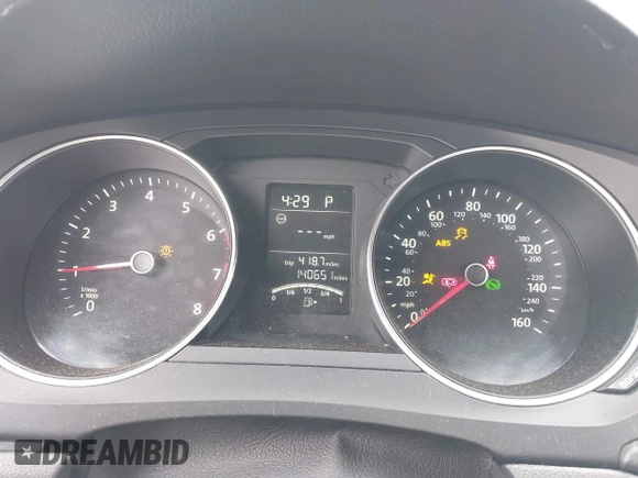 2015 Volkswagen Jetta SE with VIN 3VWD17AJ8FM287279, listed as a IAAI auction lot 42281931 with 140,651 mi miles and . Bid and sale history available at DreamBid. Image 7.