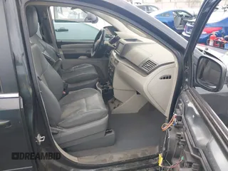 2012 Volkswagen Routan SE с VIN 2C4RVABG4CR217571, выставлен на аукционе IAAI как лот 42408836 с пробегом 253 776 миль миль и . История ставок и продаж доступна на DreamBid. Изображение 5.