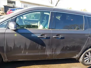 2016 Kia Sedona EX with VIN KNDMC5C11G6140723, listed as a IAAI auction lot 41430752 with 175,981 mi miles. Bid and sale history available at carsss.com. Image 14.