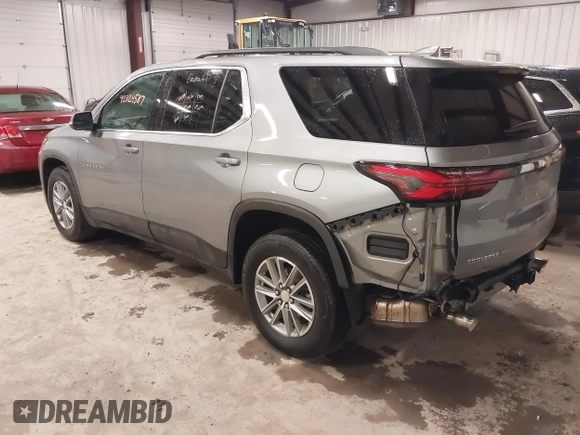 2023 Chevrolet Traverse LT z VIN 1GNEVHKW6PJ226546, wystawiony jako IAAI lot #42324587 z przebiegiem 34 929 mil mil oraz . Historia ofert i sprzedaży dostępna na DreamBid. Obrazek 3.
