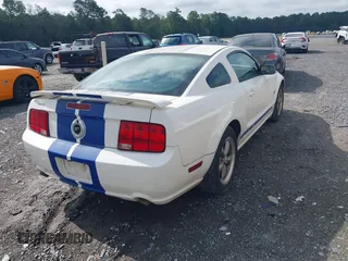 2006 Ford Mustang GT Deluxe with VIN 1ZVFT82H365250974, listed as a IAAI auction lot 42718000 with 130,936 mi miles and . Bid and sale history available at DreamBid. Image 4.