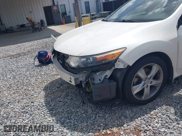 2011 Acura TSX with VIN JH4CU2F67BC015118, listed as a IAAI auction lot 41958687 with 1 mi miles. Bid and sale history available at carsss.com. Image 18.