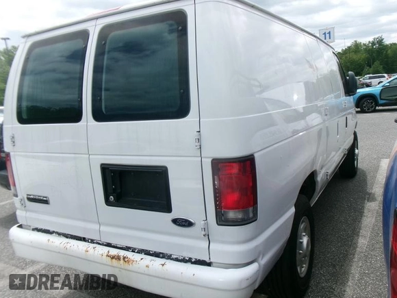 2011 Ford Econoline Cargo Commercial z VIN 1FTNE2EW9BDB34274, wystawiony jako IAAI lot #42404683 z przebiegiem 233 468 mil mil oraz . Historia ofert i sprzedaży dostępna na DreamBid. Obrazek 9.