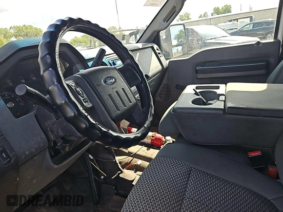2015 Ford F-250 Lariat с VIN 1FT7W2B68FED12248, выставлен на аукционе IAAI как лот 42568032 с пробегом 301 100 миль миль и . История ставок и продаж доступна на DreamBid. Изображение 17.