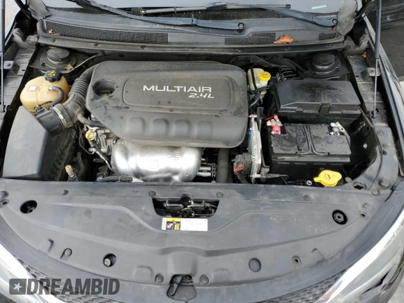 2016 Chrysler 200 Limited with VIN 1C3CCCAB1GN185635, listed as a Copart auction lot 86758014 with 123,122 mi miles and Salvage Title. Bid and sale history available at carsss.com. Image 12.