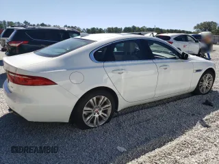 2017 Jaguar XF 35t Premium with VIN SAJBD4BV1HCY29667, listed as a Copart auction lot 75490794 with 59,636 mi miles and Clean Title. Bid and sale history available at carsss.com. Image 3.