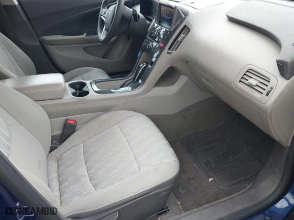 2013 Chevrolet Volt with VIN 1G1RA6E45DU128549, listed as a IAAI auction lot 41903293 with 125,635 mi miles. Bid and sale history available at carsss.com. Image 5.