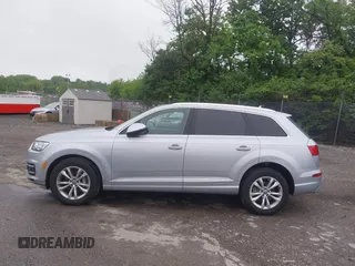 2019 Audi Q7 Premium Plus with VIN WA1LAAF76KD011711, listed as a IAAI auction lot 42266568 with 74,618 mi miles and . Bid and sale history available at DreamBid. Image 14.