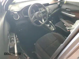 2019 Nissan Kicks S z VIN 3N1CP5CU1KL558517, wystawiony jako Copart lot #45549515 z przebiegiem Nie podano mil oraz Czysty tytuł • Clean title. Historia ofert i sprzedaży dostępna na DreamBid. Obrazek 8.