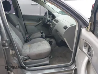 2005 Ford Focus S with VIN 1FAFP34N65W246882, listed as a IAAI auction lot 41894030 with 289,678 mi miles. Bid and sale history available at carsss.com. Image 5.