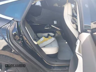 2019 Tesla Model S 75D с VIN 5YJSA1E22KF305722, выставлен на аукционе IAAI как лот 41765921 с пробегом 35 361 миль миль и . История ставок и продаж доступна на DreamBid. Изображение 8.