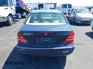 2003 Mercedes-Benz C 240 z VIN WDBRF61J43E010505, wystawiony jako IAAI lot #42353033 z przebiegiem Nie podano mil oraz . Historia ofert i sprzedaży dostępna na DreamBid. Obrazek 14.