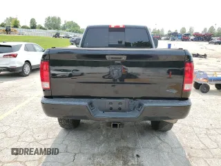 2017 Ram 2500 SLT z VIN 3C6UR5DL9HG667902, wystawiony jako Copart lot #57996355 z przebiegiem 383 028 mil mil oraz Czysty tytuł • Clean title. Historia ofert i sprzedaży dostępna na DreamBid. Obrazek 6.