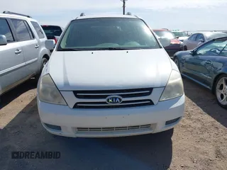 2007 Kia Sedona EX with VIN KNDMB233276111265, listed as a IAAI auction lot 41973188 with 197,754 mi miles. Bid and sale history available at carsss.com. Image 6.