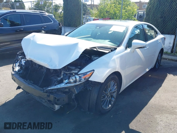 2018 Lexus ES with VIN 58ABK1GG1JU116186, listed as a IAAI auction lot 41981965 with 98,233 mi miles. Bid and sale history available at carsss.com. Image 18.