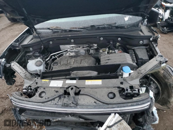 2024 Volkswagen Atlas SE with VIN 1V2LR2CA4RC580463, listed as a Copart auction lot 81372744 with 300 mi miles and Salvage title. Bid and sale history available at DreamBid. Image 11.