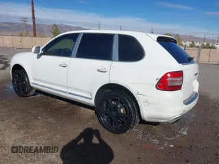 2006 Porsche Cayenne with VIN WP1AA29P86LA22945, listed as a IAAI auction lot 41414855 with 227,386 mi miles. Bid and sale history available at carsss.com. Image 3.